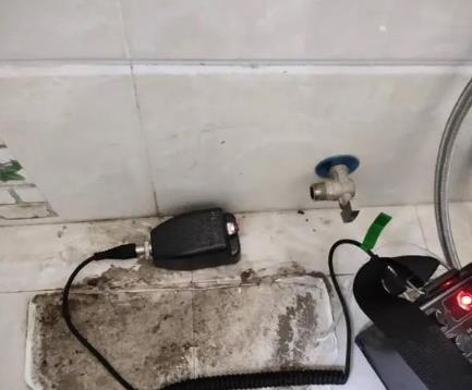 镜湖屋顶漏水维修公司分享下卫生间漏水的危害及解决方法